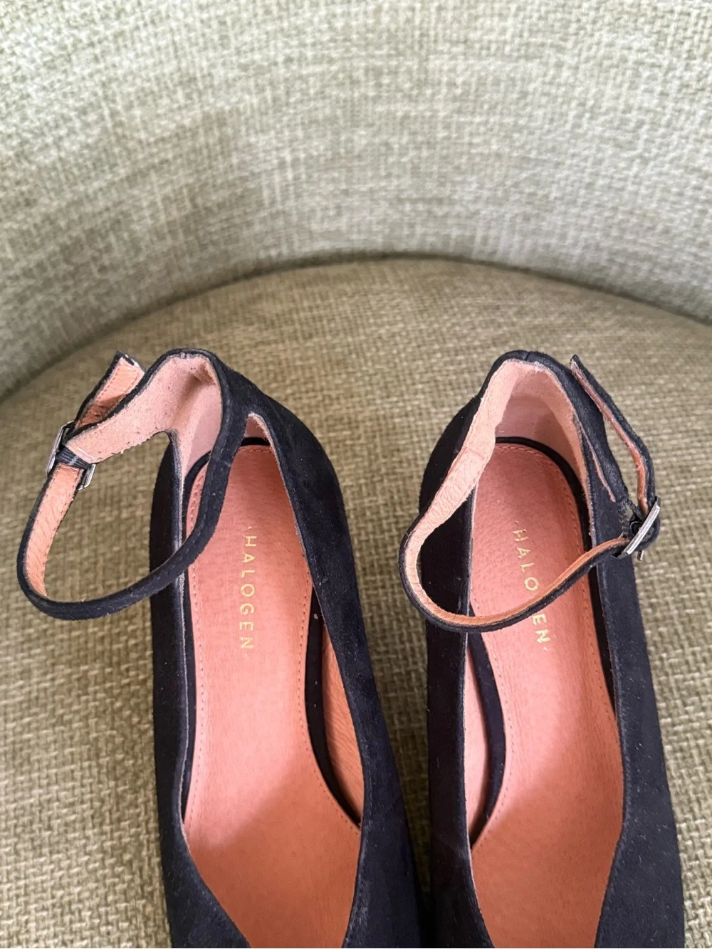 Halogen Black Suede Pointed-Toe Heels NWOT